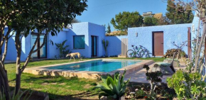 Отель La casita azul  Лос-Каньос-Де-Мека